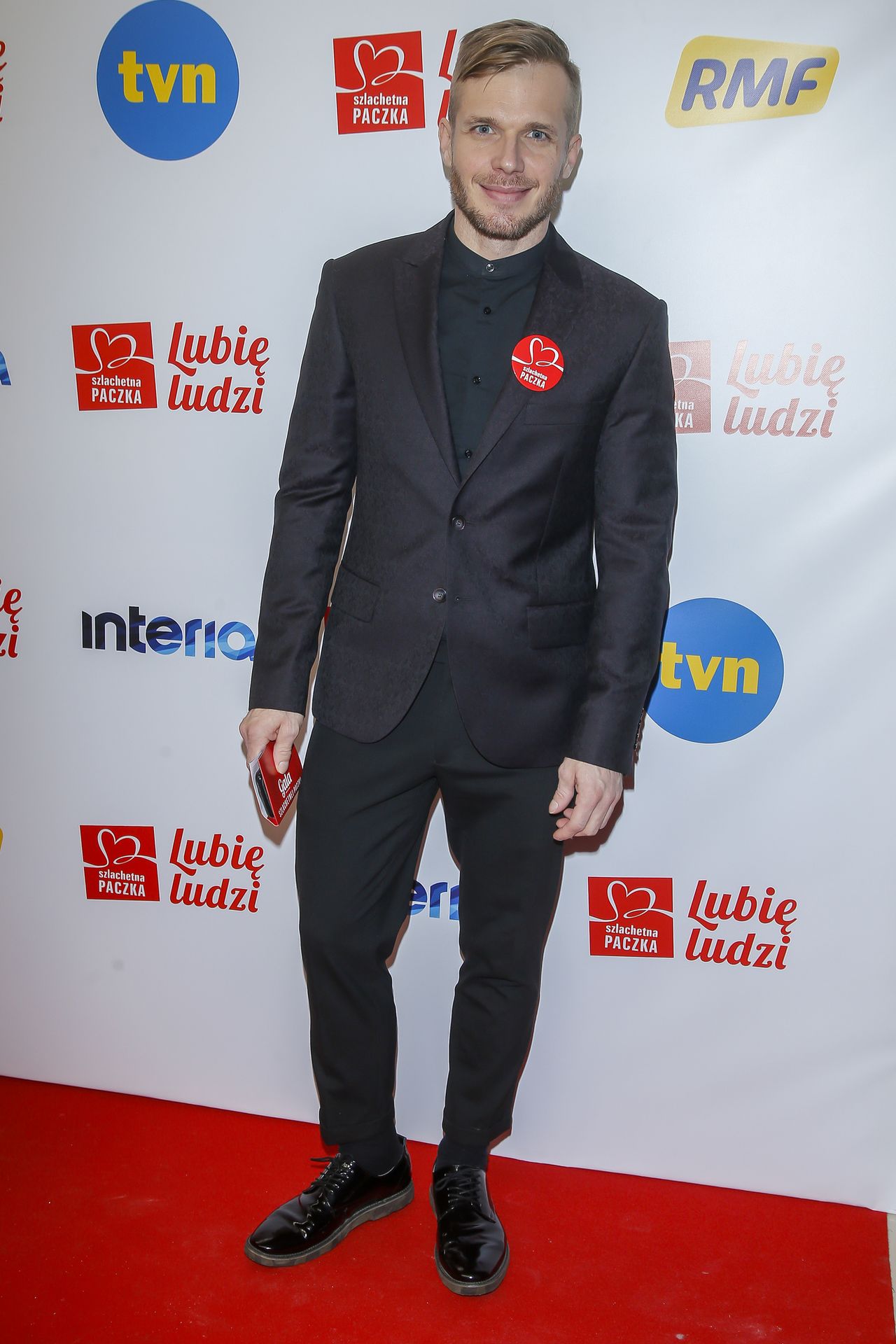 Rozenek-Majdan w długiej białej sukni, Jabłczyńska na gali Szachetnej Paczki Rozenek-Majdan w długiej białej sukni, Jabłczyńska na gali Szachetnej Paczki