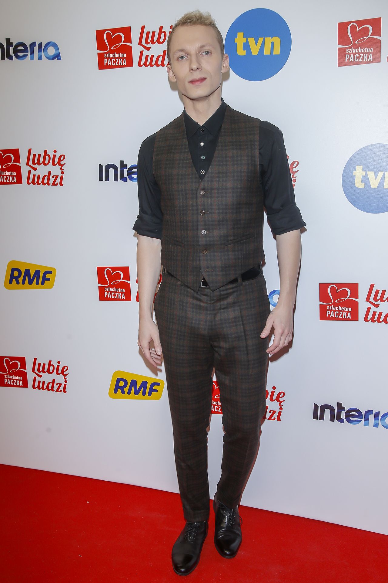 Rozenek-Majdan w długiej białej sukni, Jabłczyńska na gali Szachetnej Paczki Rozenek-Majdan w długiej białej sukni, Jabłczyńska na gali Szachetnej Paczki