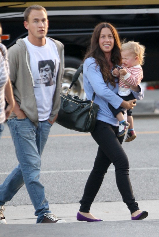 Za co Alanis Morrissette lubi paparazzi?