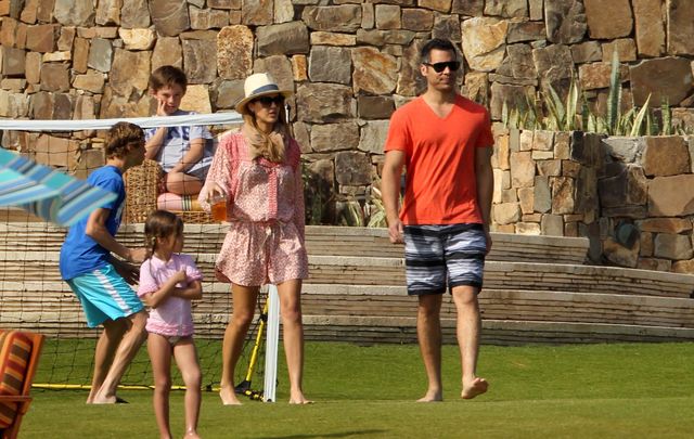 Jessica Alba - plażowej sielanki ciąg dalszy (FOTO)