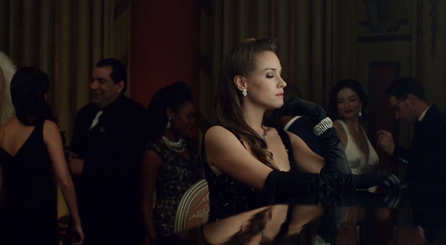 Alicja Bachleda-Curuś miga w reklamie Heinekena (FOTO)