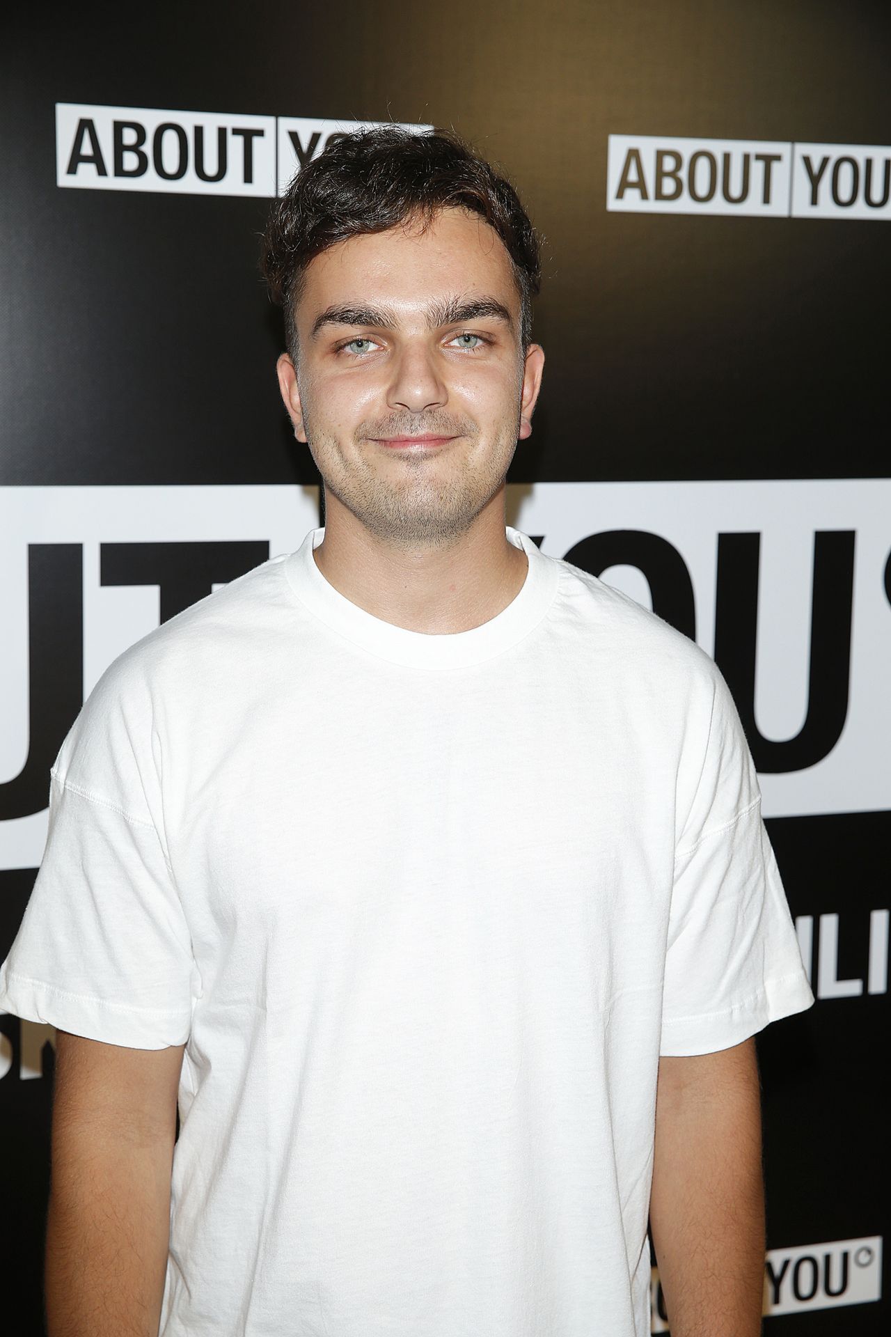 Koniec sezonu ogórkowego! Celebryci i gwiazdki już na ściance (ZDJĘCIA)