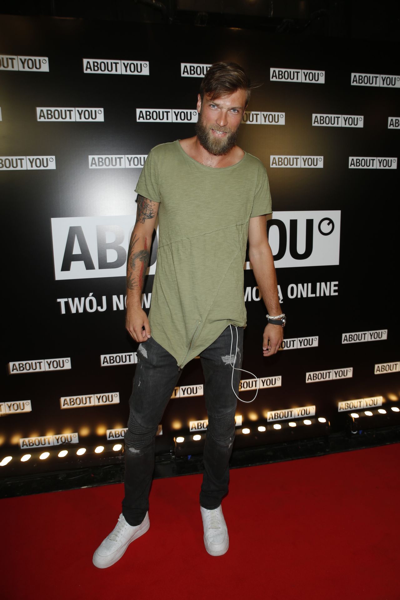 Koniec sezonu ogórkowego! Celebryci i gwiazdki już na ściance (ZDJĘCIA)