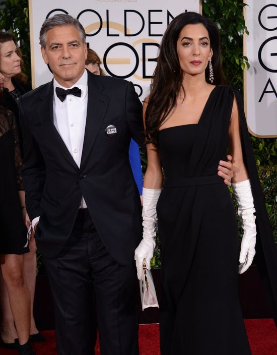 Anne Hathaway zachwycona porównaniami do Amal Clooney