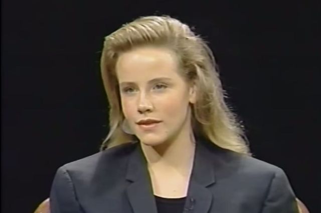 Amanda Peterson znana z Can't buy me love nie żyje Amanda Peterson znana z Can't buy me love nie żyje