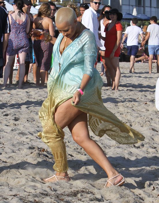 Kto pokazał pupę i cellulit? (FOTO) Kto pokazał pupę i cellulit? (FOTO)