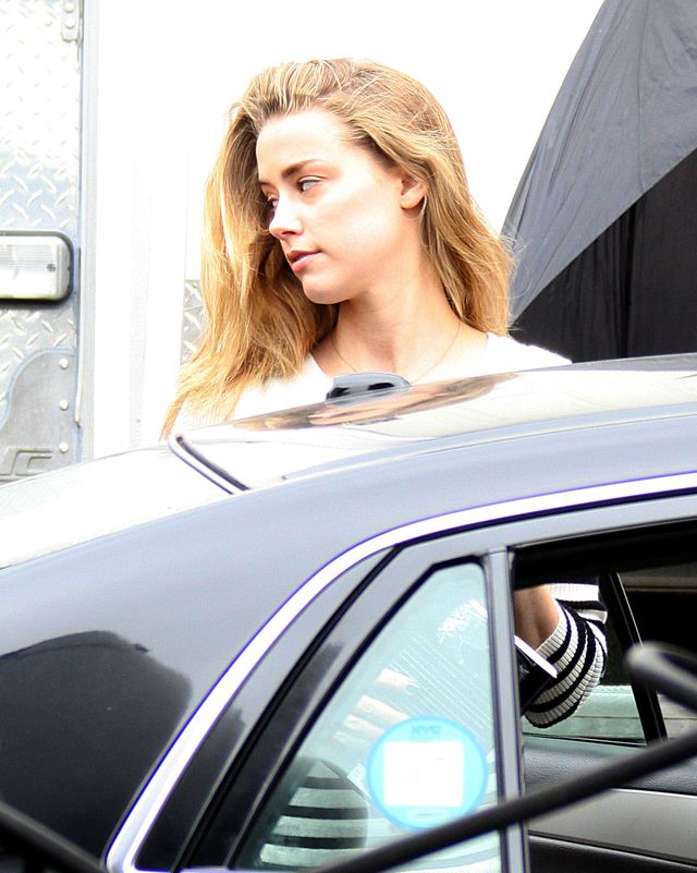 Naga prawda - której kobieta Deppa jest ładniejsza?