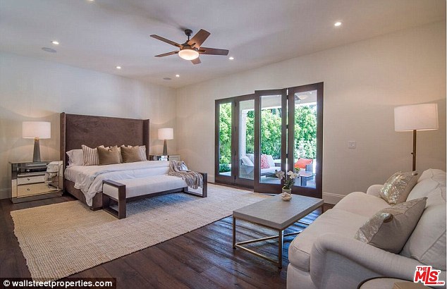 Amber Rose kupiła ogromną willę! (FOTO) Amber Rose kupiła ogromną willę! (FOTO)