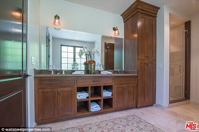 Amber Rose kupiła ogromną willę! (FOTO) Amber Rose kupiła ogromną willę! (FOTO)