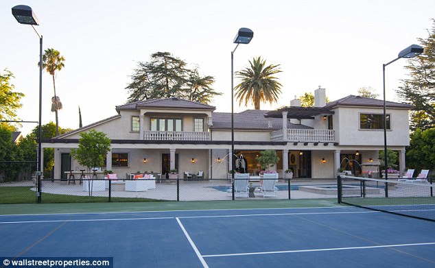 Amber Rose kupiła ogromną willę! (FOTO) Amber Rose kupiła ogromną willę! (FOTO)