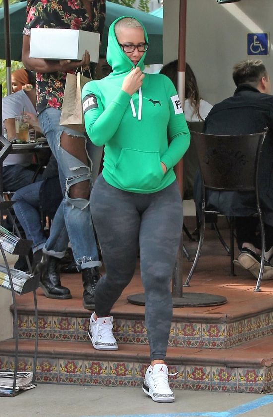 Dziewczyny - kończymy z tymi kompleksami! (FOTO) Dziewczyny - kończymy z tymi kompleksami! (FOTO)