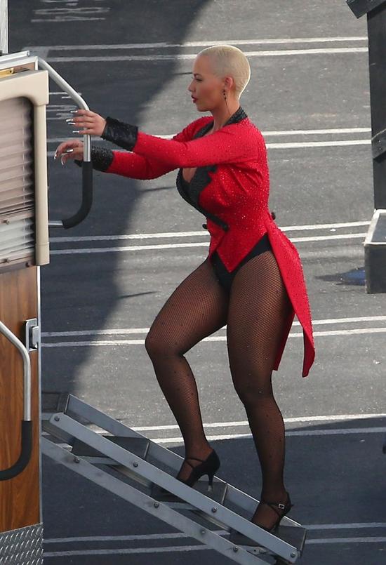 Szkoda, że w Tańcu z gwiazdami nie ma twerka (FOTO) Szkoda, że w Tańcu z gwiazdami nie ma twerka (FOTO)