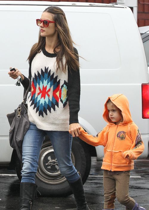 Córka Alessandry Ambrosio jest jak kopia mamy (FOTO) Córka Alessandry Ambrosio jest jak kopia mamy (FOTO)