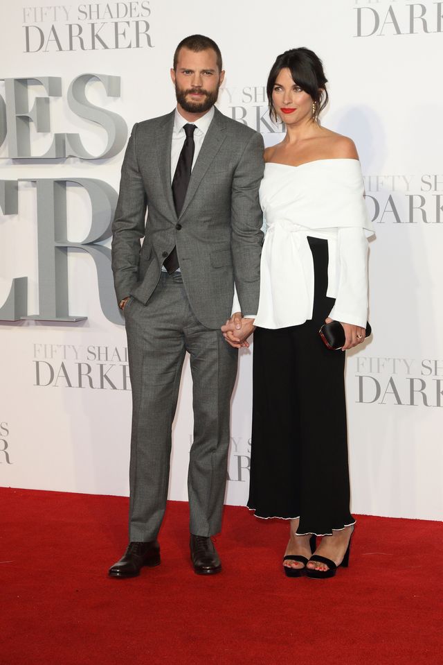 Amelia Warner w Starbucksie z mężem, a fanki: O, pan GREY!