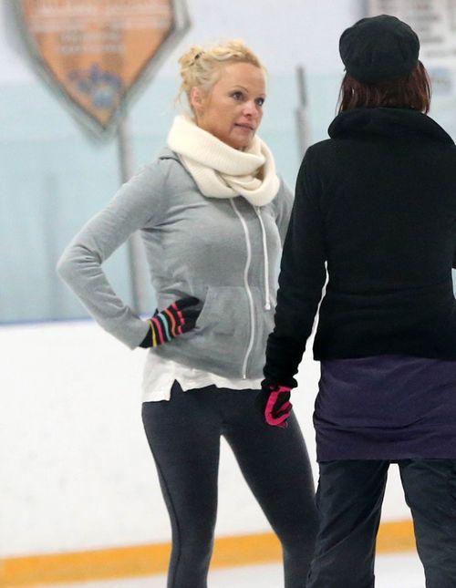Pamela Anderson zatańczy na lodzie (FOTO) Pamela Anderson zatańczy na lodzie (FOTO)