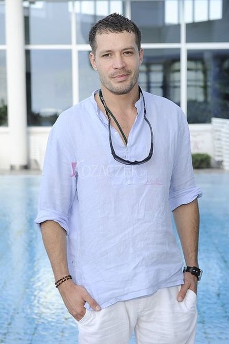 Andrzej Młynarczyk wstydził się pokazać stopy (FOTO)