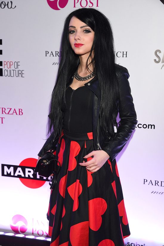 Ups! Dwie gwiazdki w takich samych spódnicach na imprezie 