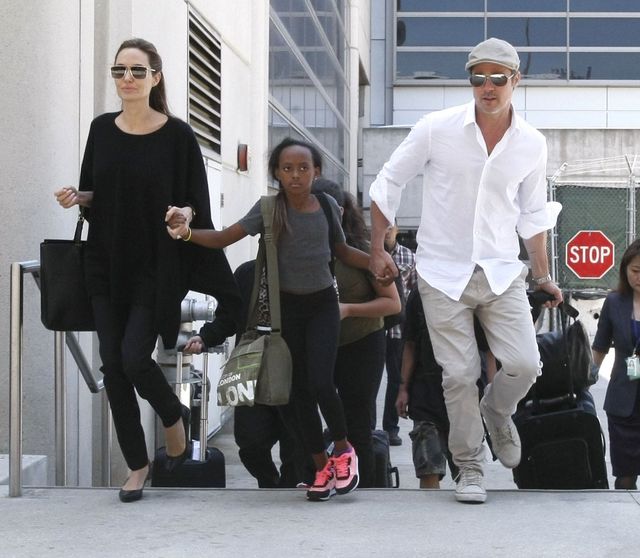 Angelina Jolie i Bard Pitt adoptowali SIÓDME dziecko! Angelina Jolie i Bard Pitt adoptowali SIÓDME dziecko!