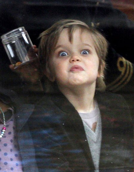 Angelina Jolie zabroniła dzieciom słuchać Rihanny Angelina Jolie zabroniła dzieciom słuchać Rihanny