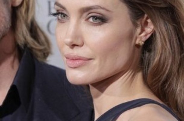 Angelina Jolie: Brad znalazł mnie płaczącą pod prysznicem