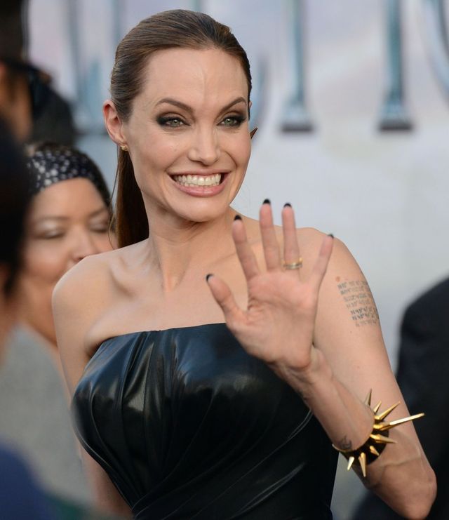 Angelina Jolie zabija głód w prosty i bardzo niezdrowy sposób Angelina Jolie zabija głód w prosty i bardzo niezdrowy sposób