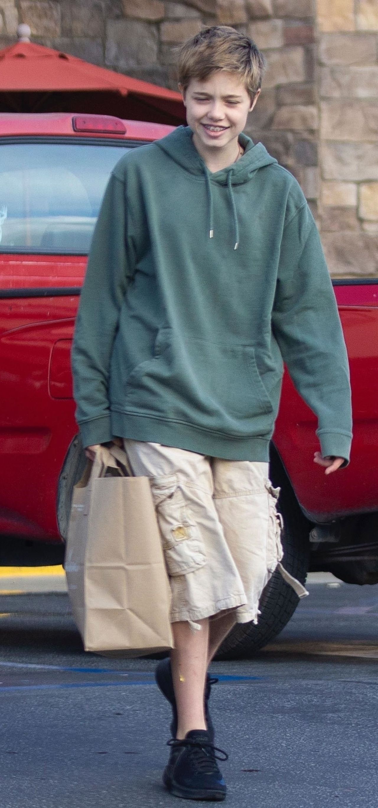 Angelina Jolie na co dzień z dziećmi - zwykła mama? (ZDJĘCIA) Angelina Jolie na co dzień z dziećmi - zwykła mama? (ZDJĘCIA)