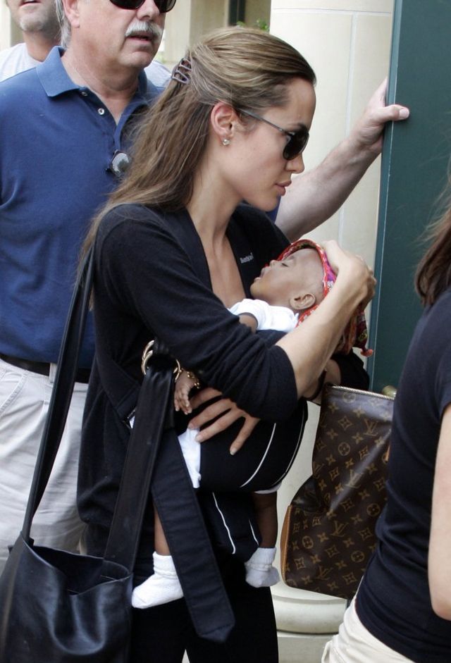 Angelina Jolie 11 lat temu, gdy zaadoptowała Zaharę (FOTO)