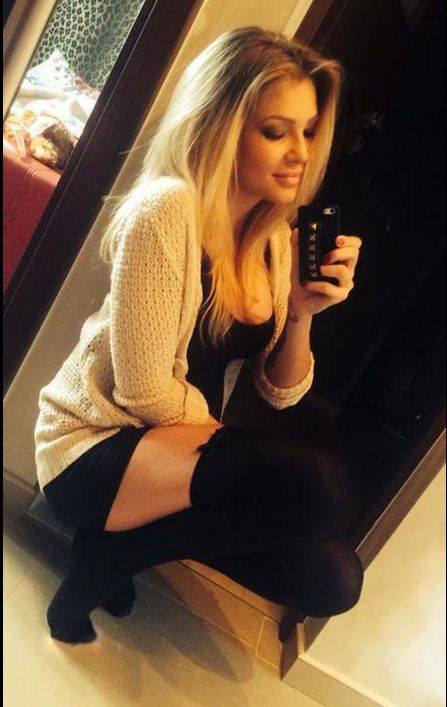 Odkąd powiększyła biust, chętnie się nim chwali (FOTO)