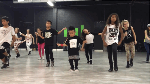 8-latek, który tańczy jak MISTRZ (VIDEO)