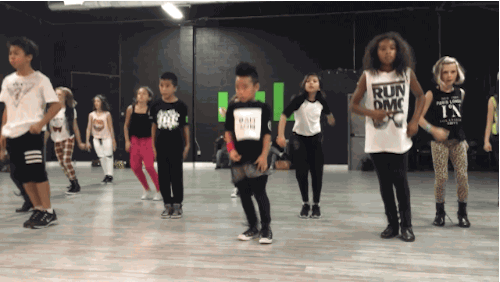 8-latek, który tańczy jak MISTRZ (VIDEO)