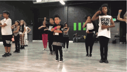 8-latek, który tańczy jak MISTRZ (VIDEO)