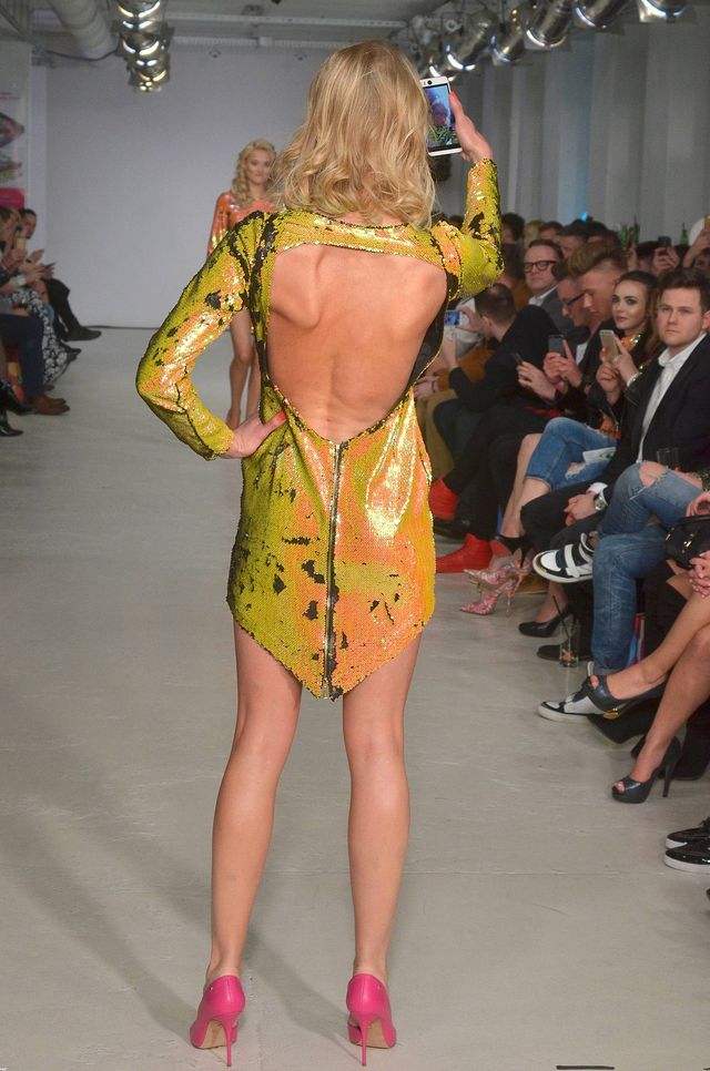 NAGA Anna Piszczałka reklamuje torebki (ZDJĘCIA) NAGA Anna Piszczałka reklamuje torebki (ZDJĘCIA)