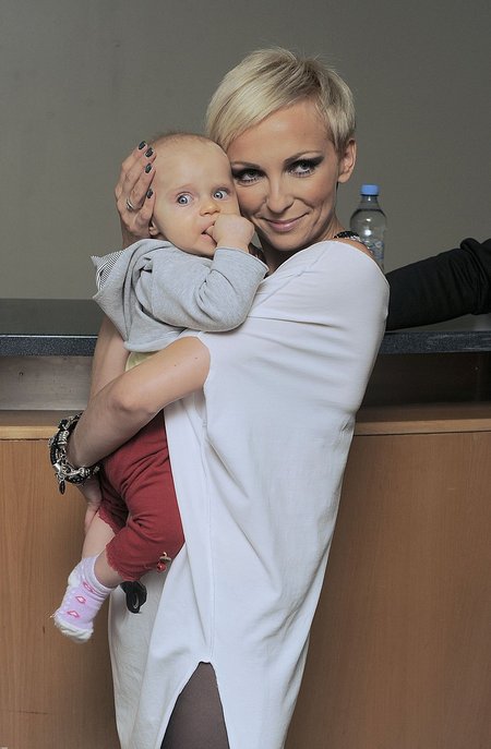 Wyszkoni z córeczką w Sopocie (FOTO) Wyszkoni z córeczką w Sopocie (FOTO)