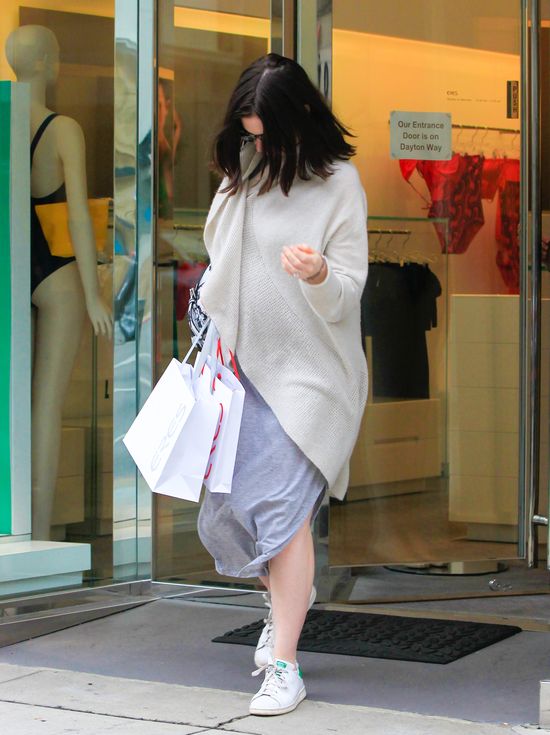 Ta przyszła mama nie zaskoczy nas ciążowym stylem?