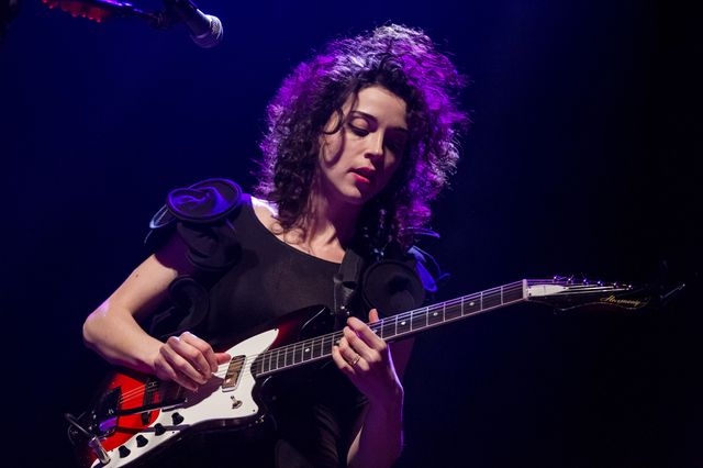 Cara Delevingne już NIE jest singielką (FOTO)