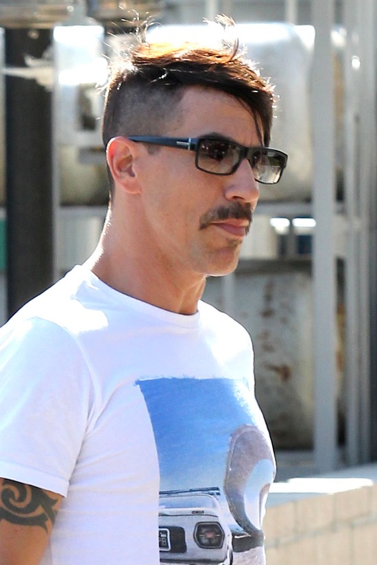 Wokalista Red Hotów nie jest już hot? (FOTO)