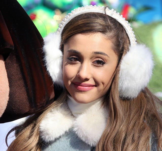 Jak kiedyś wyglądała Ariana Grande? (FOTO)