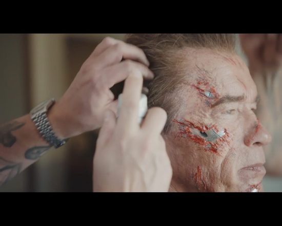 Żywy Terminator zamiast figury woskowej straszył ludzi VIDEO Żywy Terminator zamiast figury woskowej straszył ludzi VIDEO