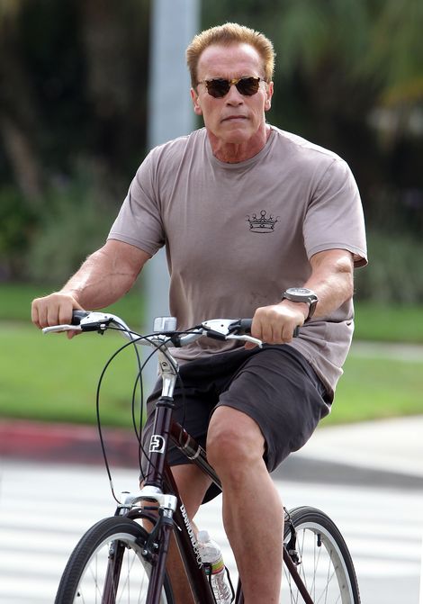 Christina Schwarzenegger z tatą na rowerach (FOTO)