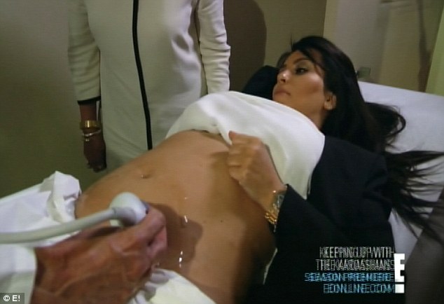 Kim Kardashian będzie miała CÓRECZKĘ!  [VIDEO]