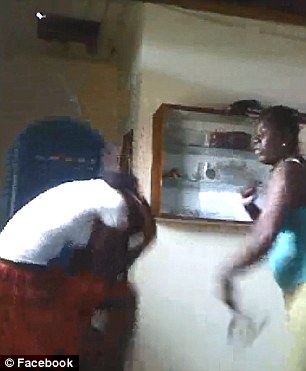 Matka pobiła pasem 12-letnią córkę za rozbierane zdjęcia