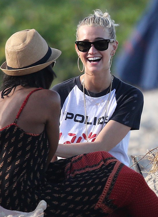 Siostra Jessiki Simpson nie musi się martwić o figurę (FOTO) Siostra Jessiki Simpson nie musi się martwić o figurę (FOTO)