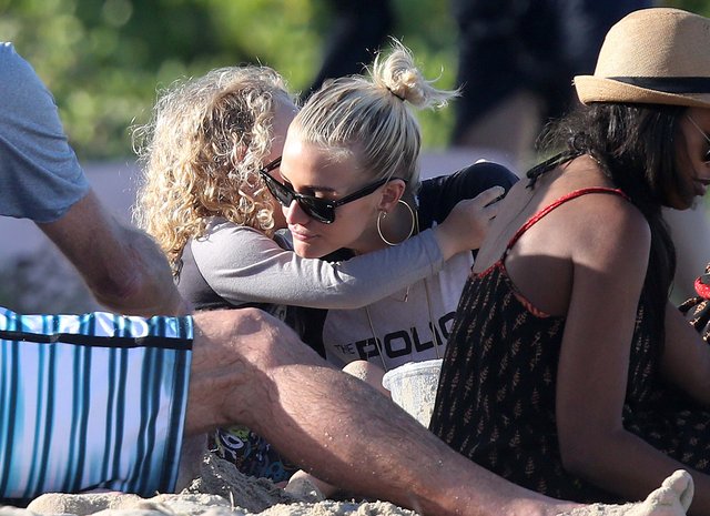 Siostra Jessiki Simpson nie musi się martwić o figurę (FOTO)