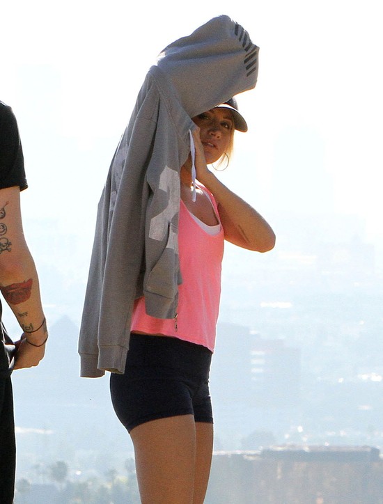 Ashley Tisdale walentynki spędziła na wspinaczce Ashley Tisdale walentynki spędziła na wspinaczce