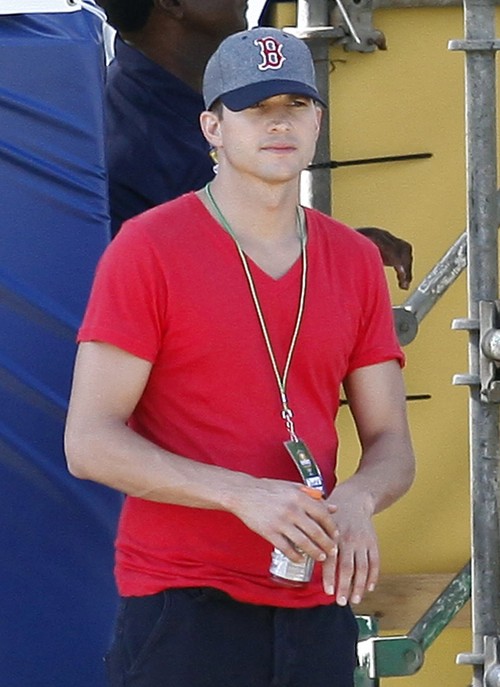 Ashton Kutcher naciska na rozwód