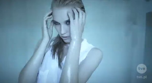  Asia Kudzbalska z Top Model w teledysku [VIDEO]