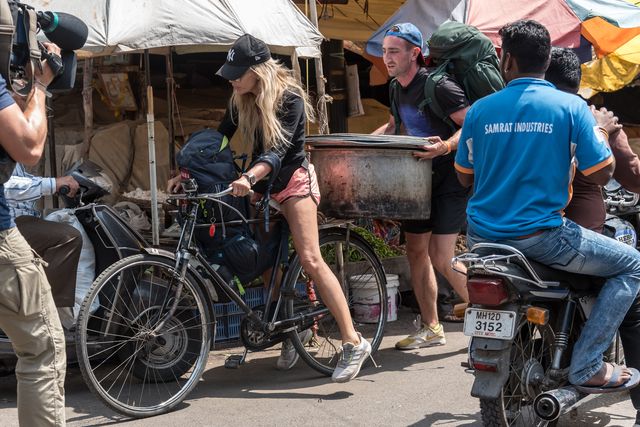Tymczasem uczestnicy Azji Express pokazują... ciała (ZDJĘCIA) Tymczasem uczestnicy Azji Express pokazują... ciała (ZDJĘCIA)