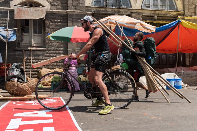 Tymczasem uczestnicy Azji Express pokazują... ciała (ZDJĘCIA) Tymczasem uczestnicy Azji Express pokazują... ciała (ZDJĘCIA)