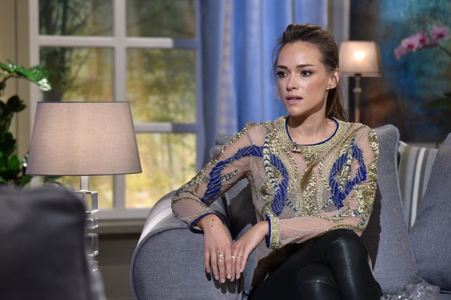 Czym Alicja Bachleda karmi Colina Farrella?