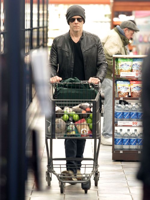 Kevin Bacon jak rasowy rockman Kevin Bacon jak rasowy rockman